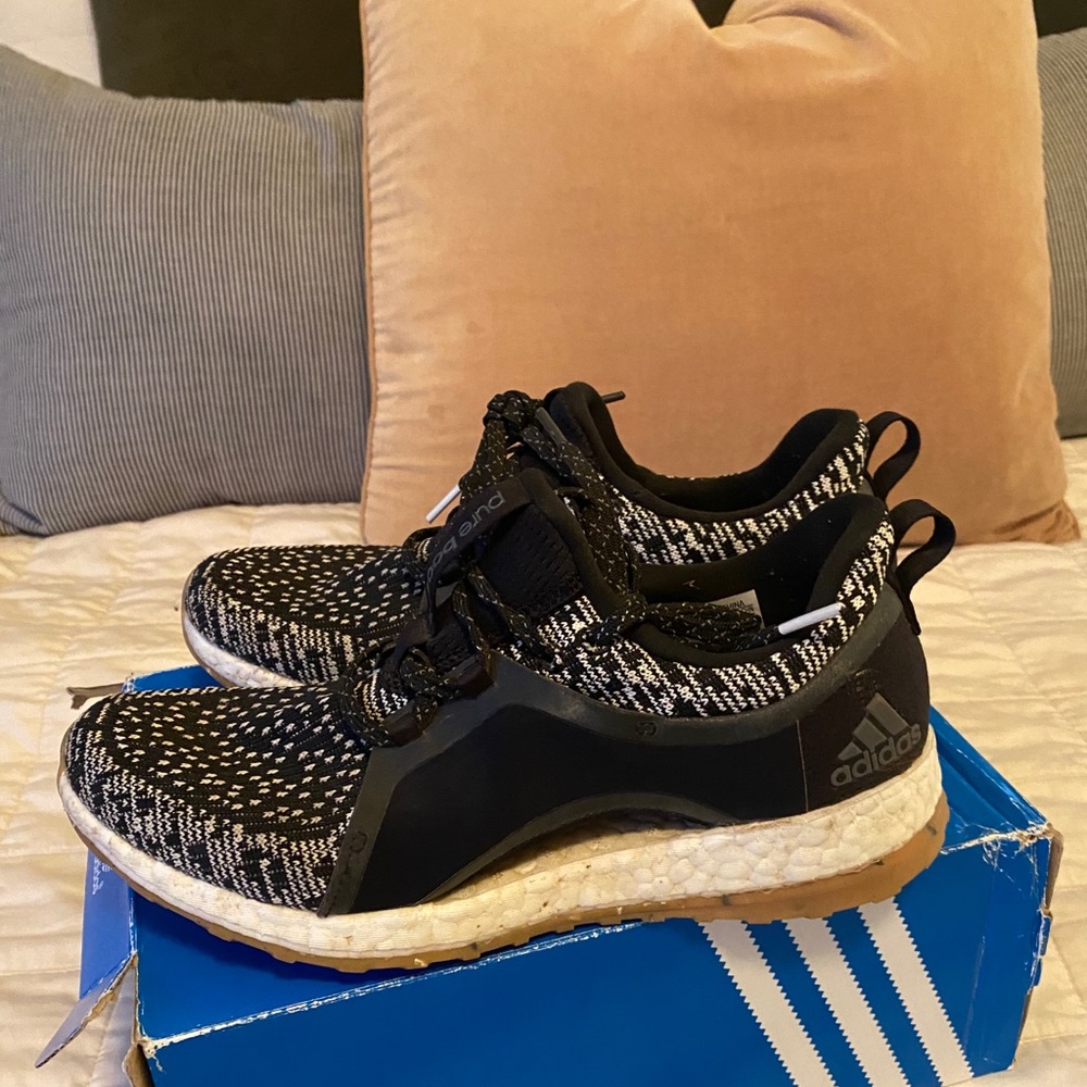 Women’s running shoes